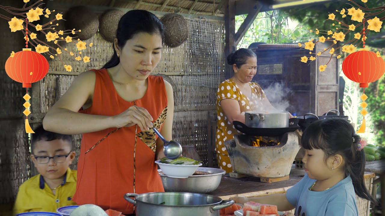 Mâm cơm giản đơn ngày Tết của gia đình